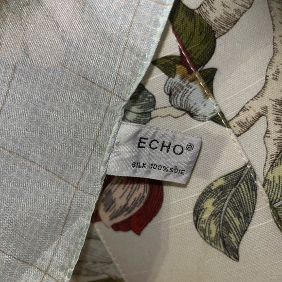 Echo silk scarf gray with roses - Picture 2 of 3